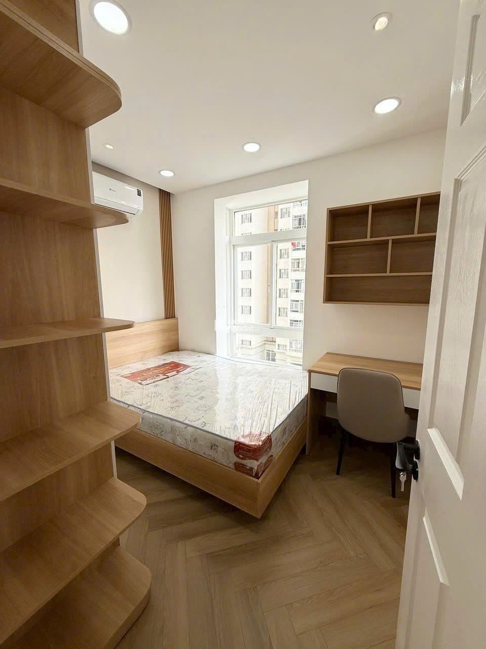 Cần bán nhanh căn hộ Sky garden 3, PMH, Q7, TK 3PN nhà mới đẹp, giá chỉ 5,7 tỷ 