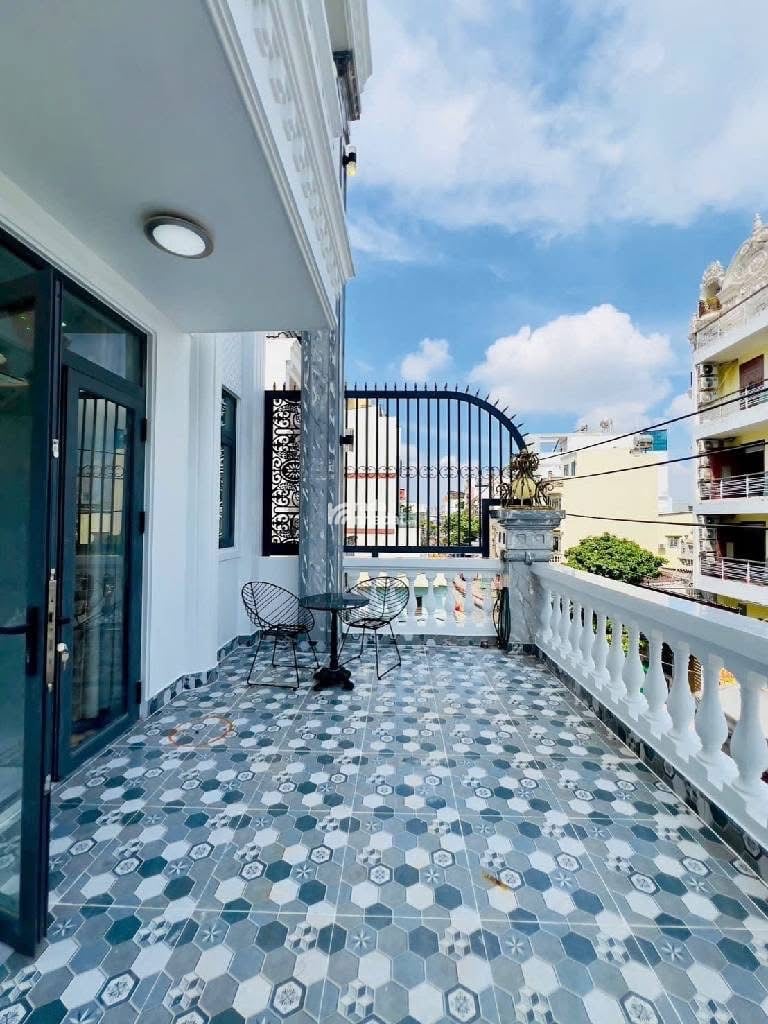 NHÀ 5 TẦNG, THANG MÁY - NGANG 5.5M - ĐƯỜNG 8M - KDBB, XE HƠI THÔNG - GIÁ 13.1 TỶ TL.