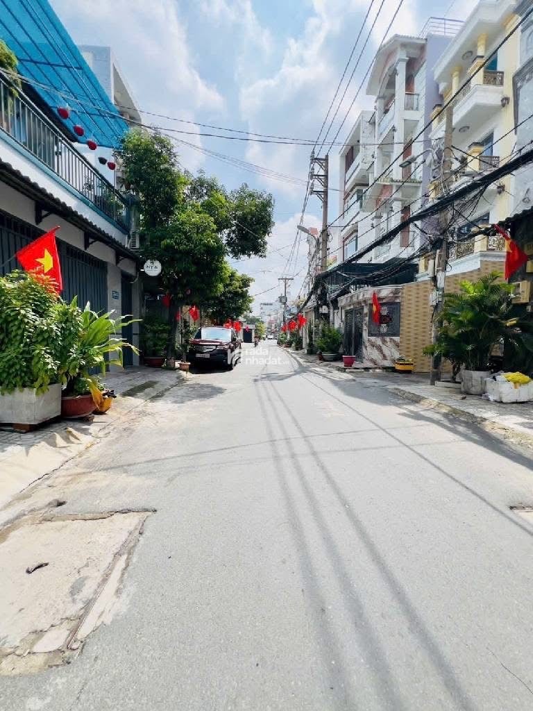 NHÀ 5 TẦNG, THANG MÁY - NGANG 5.5M - ĐƯỜNG 8M - KDBB, XE HƠI THÔNG - GIÁ 13.1 TỶ TL.