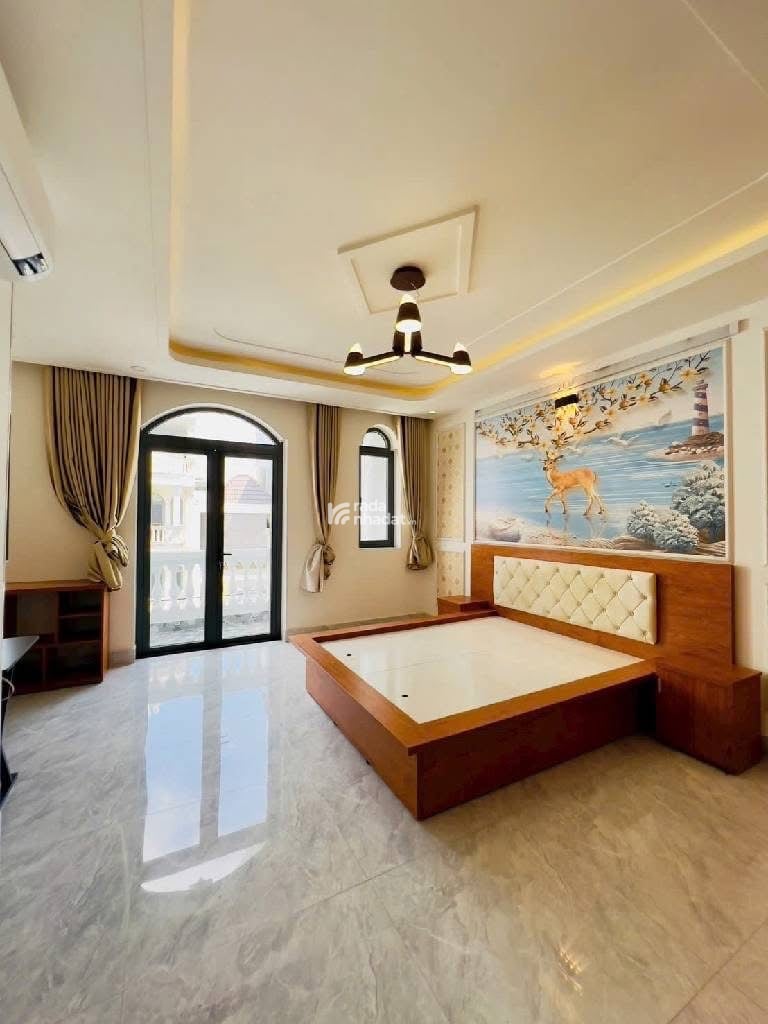 NHÀ 5 TẦNG, THANG MÁY - NGANG 5.5M - ĐƯỜNG 8M - KDBB, XE HƠI THÔNG - GIÁ 13.1 TỶ TL.