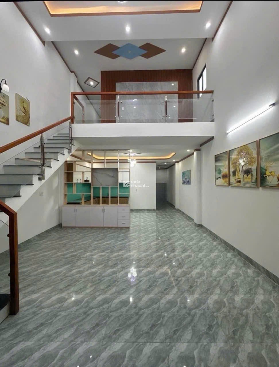 CHÍNH CHỦ NGỘP BANK BÁN GẤP CĂN NHÀ CẤP 4 GÁC LỬNG , SHR , GIÁ TL TỐT