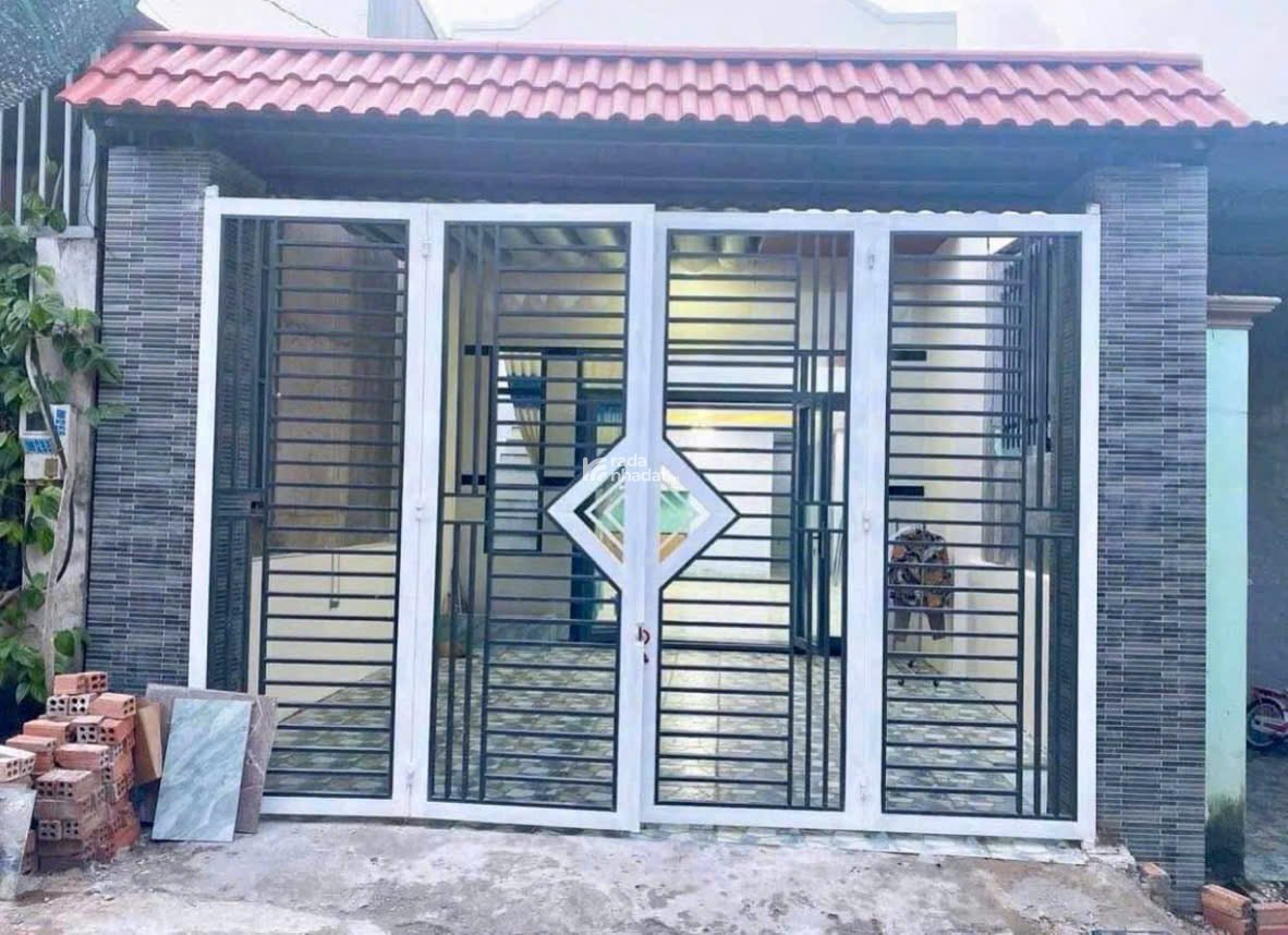 CHÍNH CHỦ NGỘP BANK BÁN GẤP CĂN NHÀ CẤP 4 GÁC LỬNG , SHR , GIÁ TL TỐT