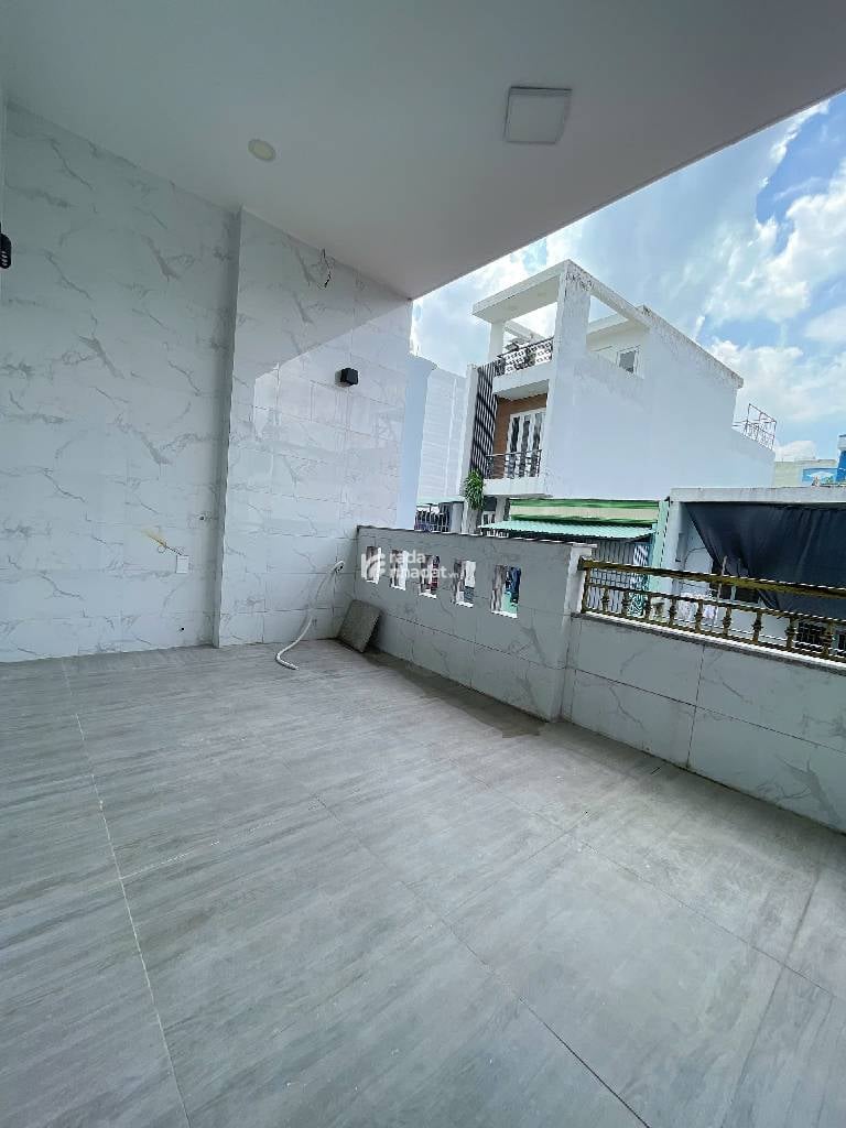 BÁN NHÀ BÌNH HƯNG HÒA B 70M2 5.X TỶ 4 PHÒNG NGỦ HẺM XE HƠI 8M BÌNH TÂN 