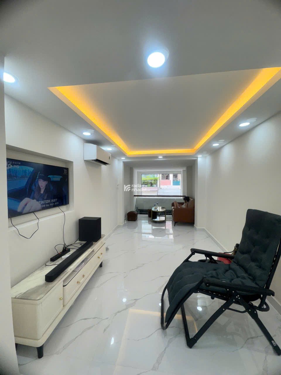 Bán nhà mặt tiền đường Nhật Tảo Quận 10 dt( 3 x 13m) giá 10.8 tỷ