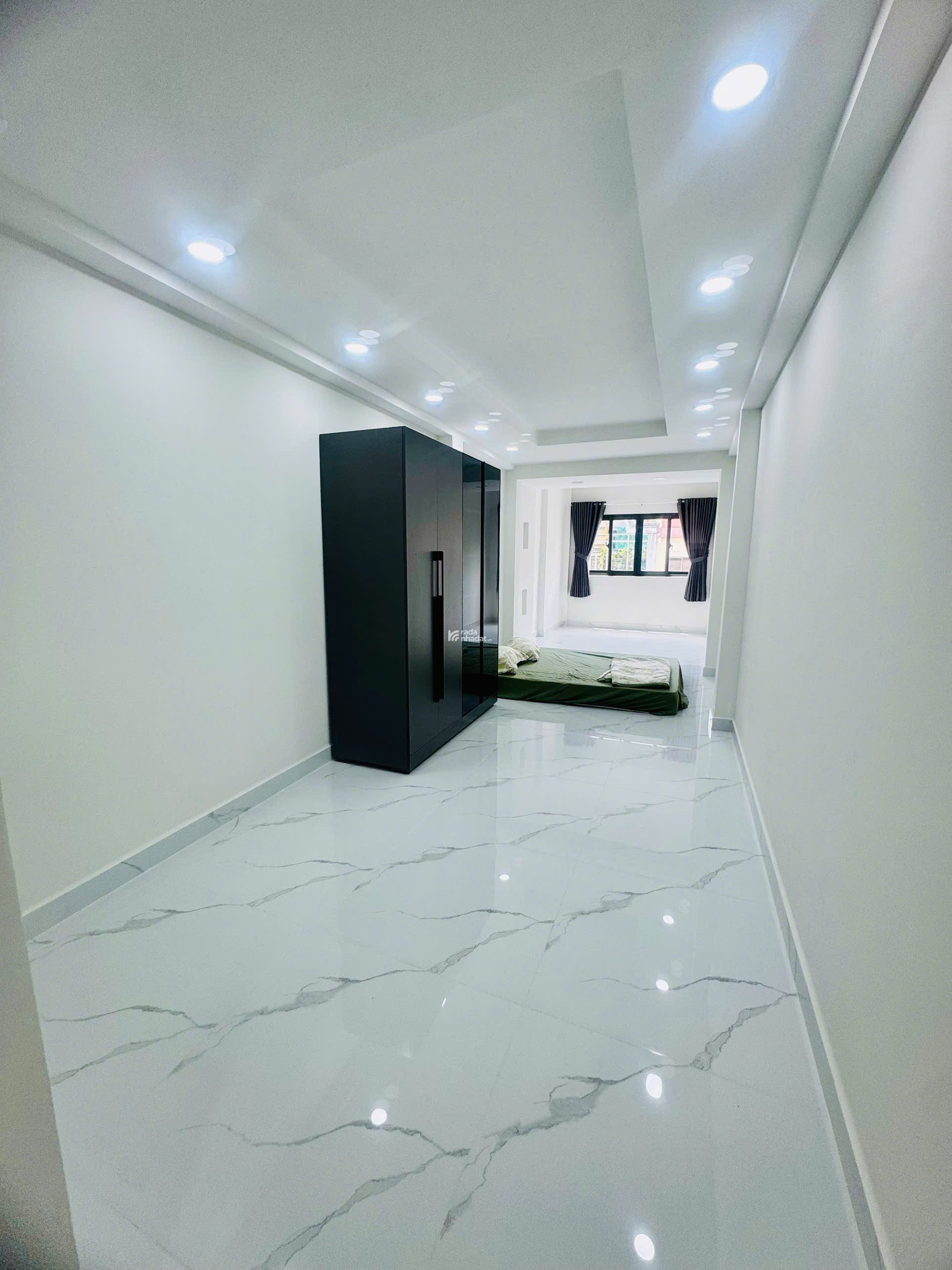 Bán nhà mặt tiền đường Nhật Tảo Quận 10 dt( 3 x 13m) giá 10.8 tỷ