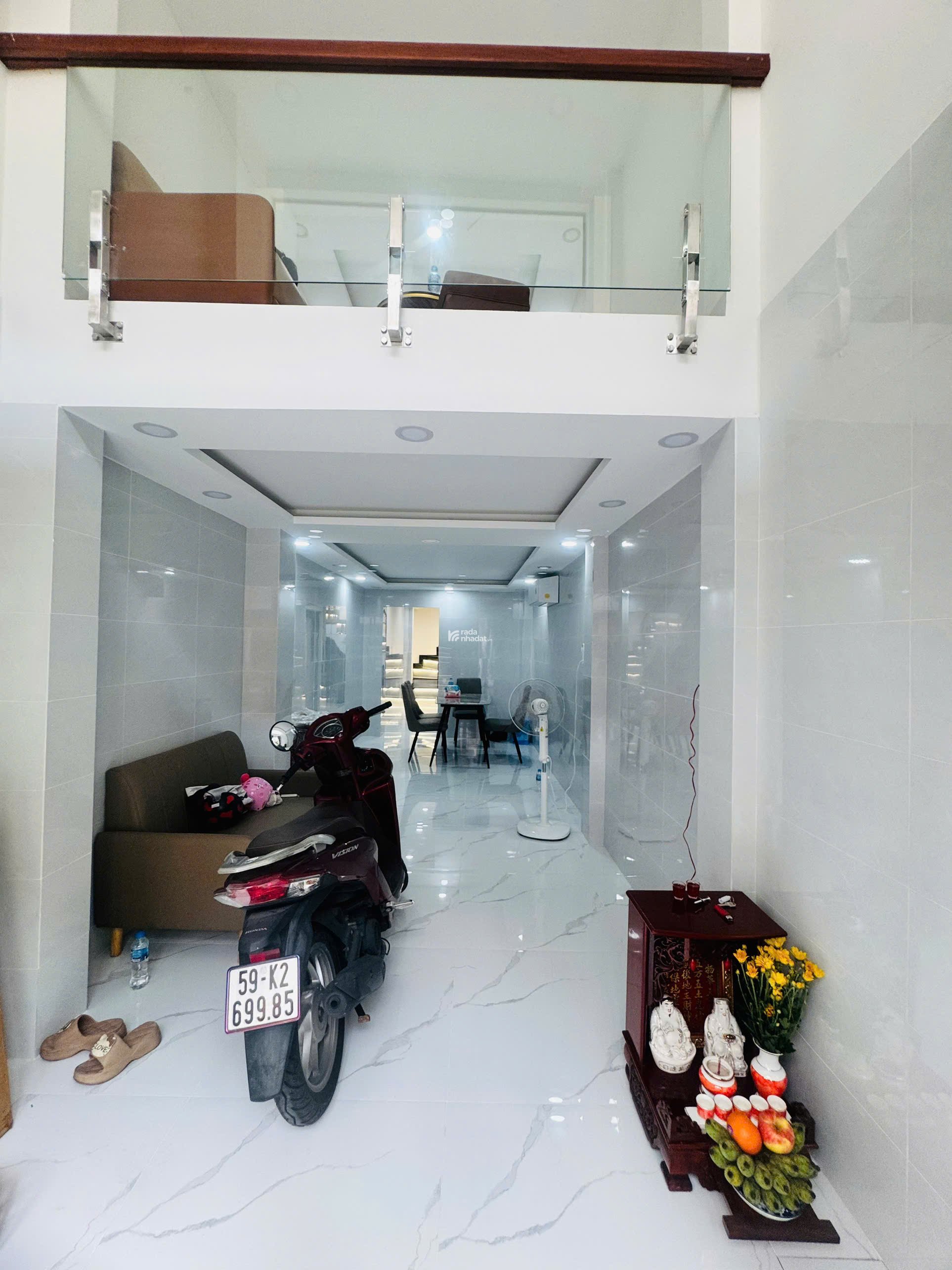 Bán nhà mặt tiền đường Nhật Tảo Quận 10 dt( 3 x 13m) giá 10.8 tỷ