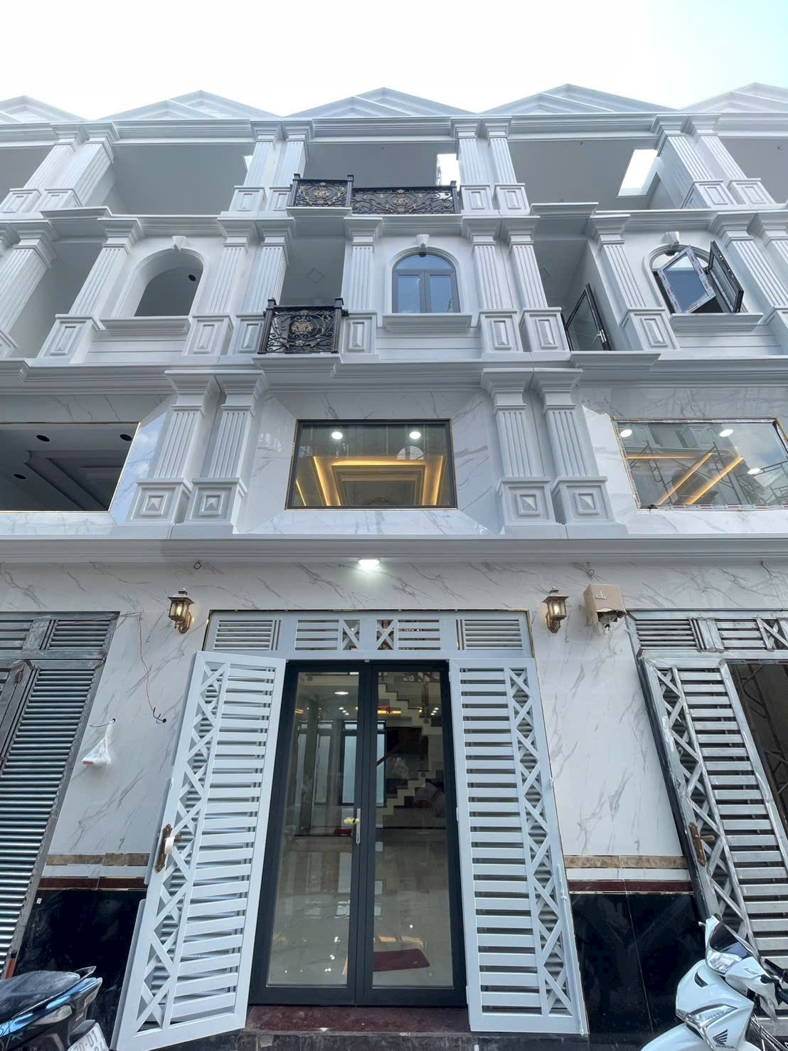 Nhà phố LK Pearl Riverside Quận 8. Suất nội bộ ck 400tr, nhà đã hoàn thiện, nhận nhà ở ngay