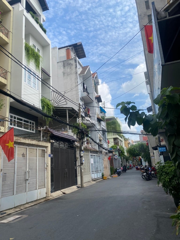 KHU SÂN BAY, NGUYỄN TRỌNG TUYỂN, TÂN BÌNH, 51M2 CÓ KC Ở NGAY. GIẢM 550TR CHỈ CÒN 5.7T TL 