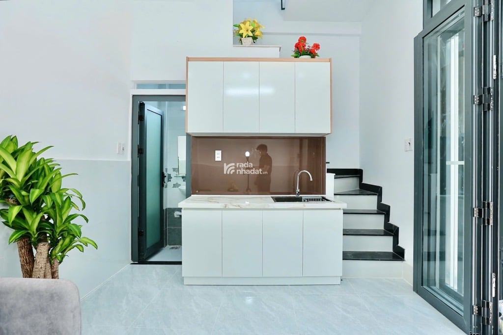 BÁN NHÀ MẶT TIỀN BÌNH TÂN 20M2 3.05 TỶ 3 TẦNG GIÁP TÂN PHÚ GẦN CHỢ TRƯỜNG HỌC UBND QUẬN