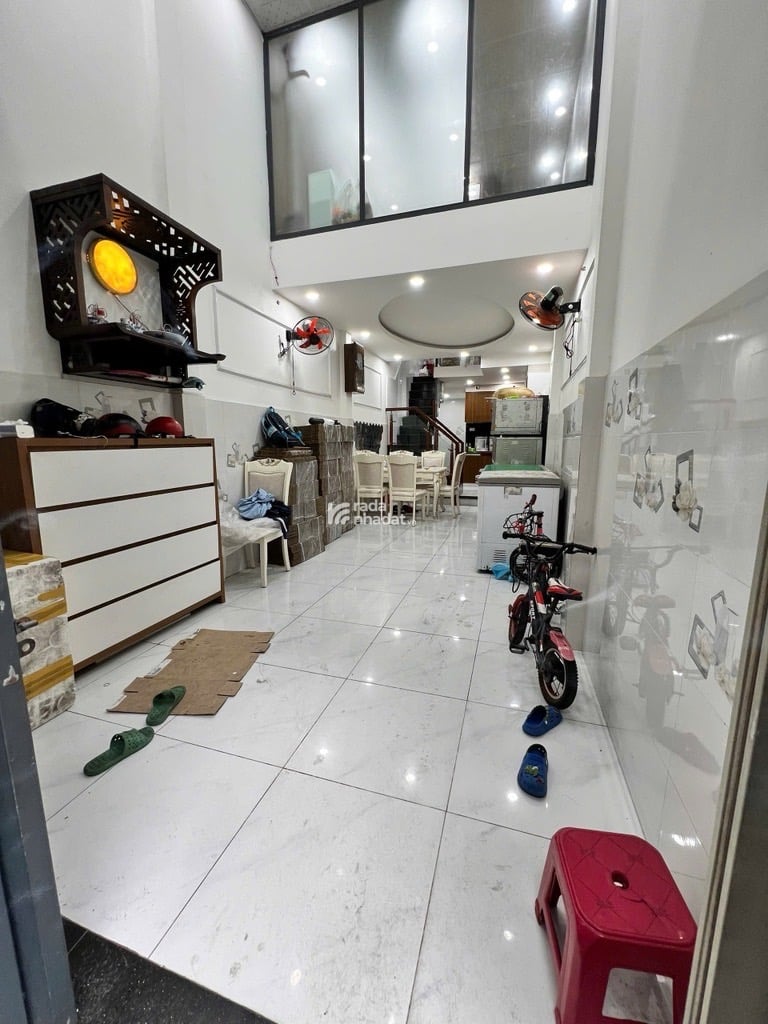 GẦN KCN TÂN BÌNH, HẺM XE HƠI TÂY THẠNH, TÂN PHÚ, 35M2 NGANG HIẾM CÓ. GIẢM 550TR CHỈ 3.75T TL TỐT