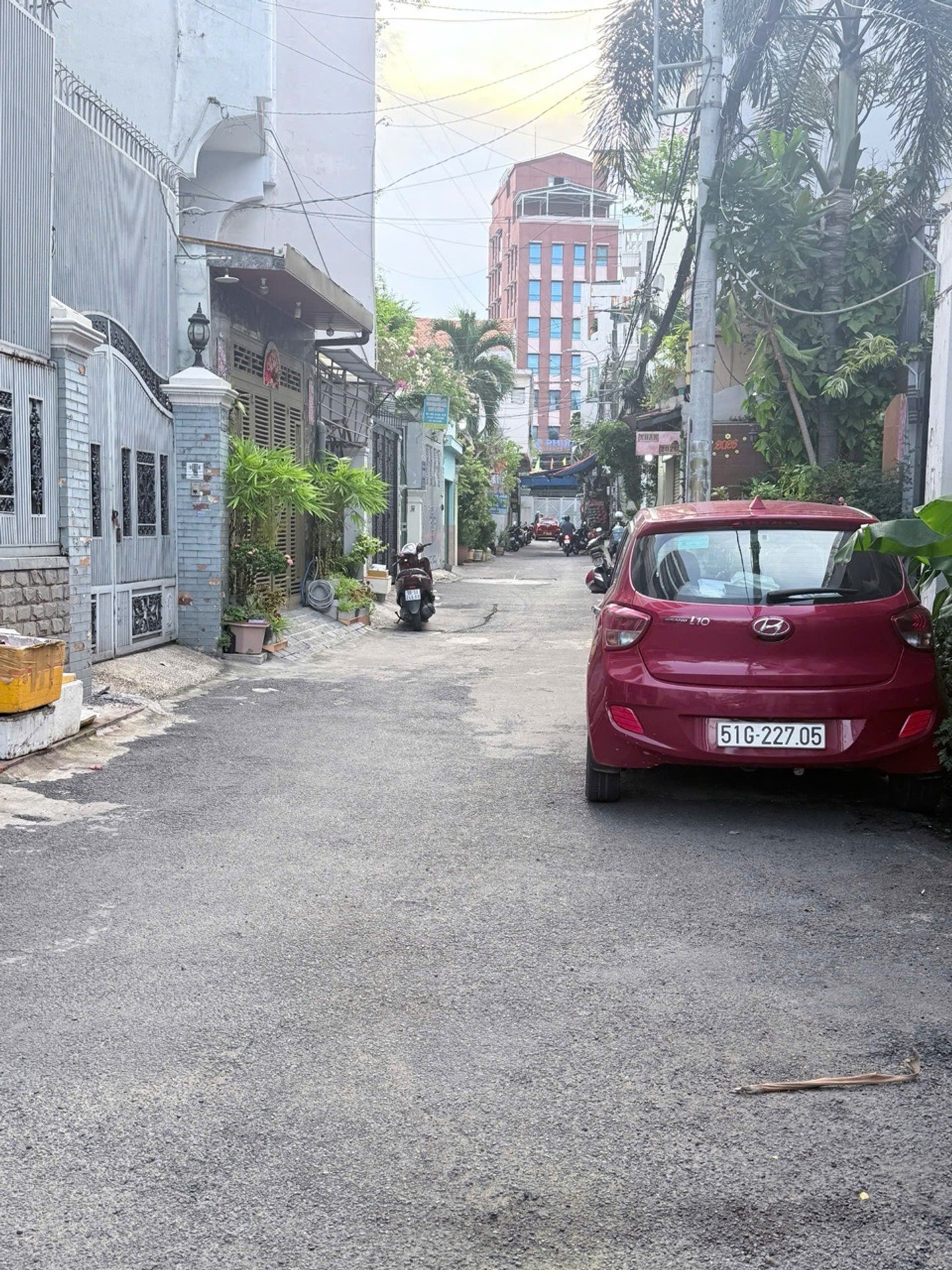 SÁT MT QUỐC LỘ 13, BÌNH THẠNH, 565M2 TIỆN XÂY MỚI. GIẢM 350TR CHỈ 48.5T
