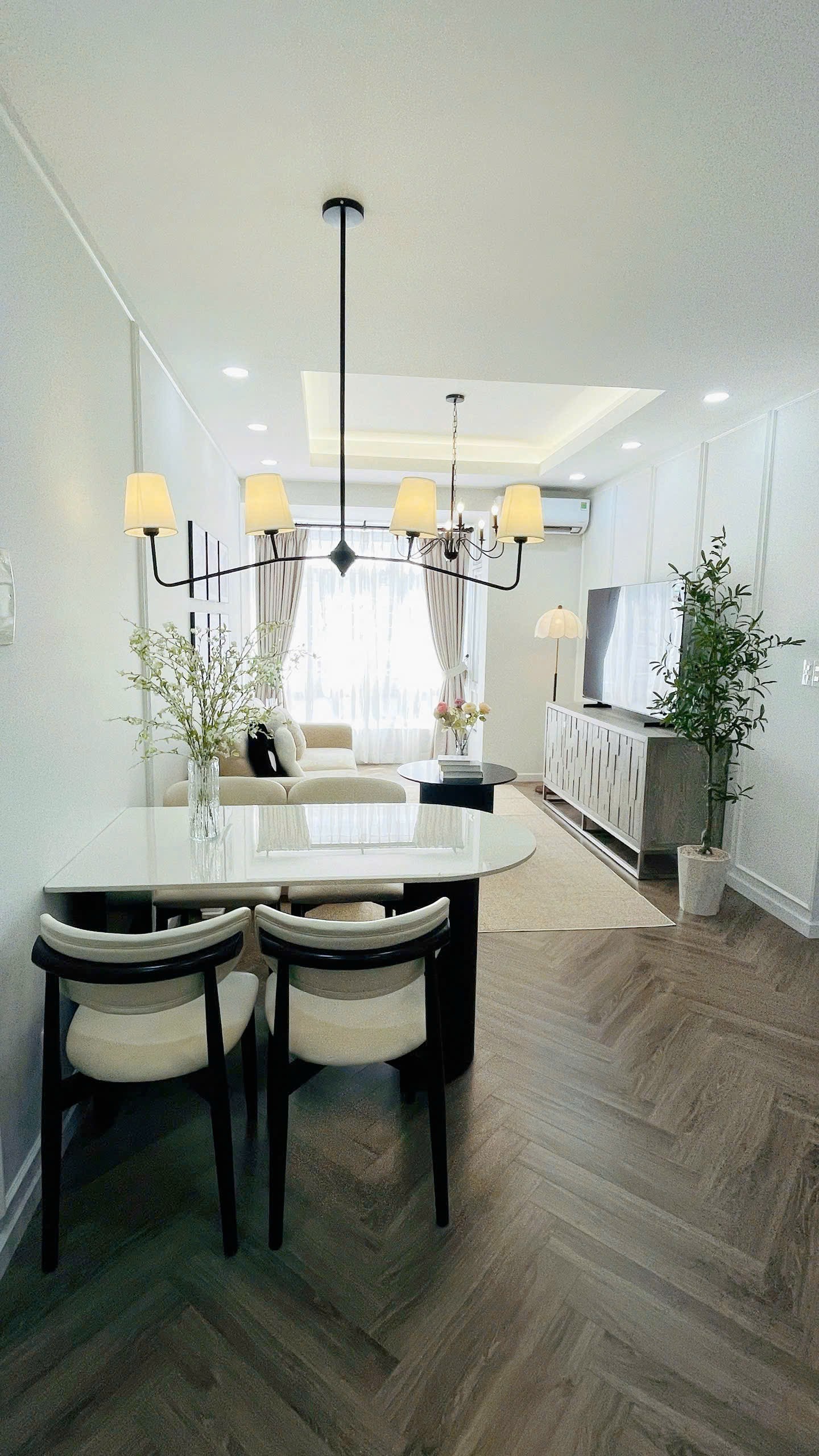 Bán nhanh căn hộ Sky garden 3, PMH, Q7, căn góc, 3PN nhà mới đẹp, giá chỉ 6,8 tỷ