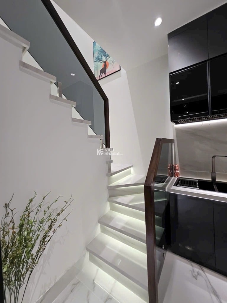 NHÀ 2 TẦNG - PHẠM VĂN BẠCH TÂN BÌNH - FULL NỘI THẤT MỚI KEENG - 52M2, 4 NGỦ - GẦN GA T3