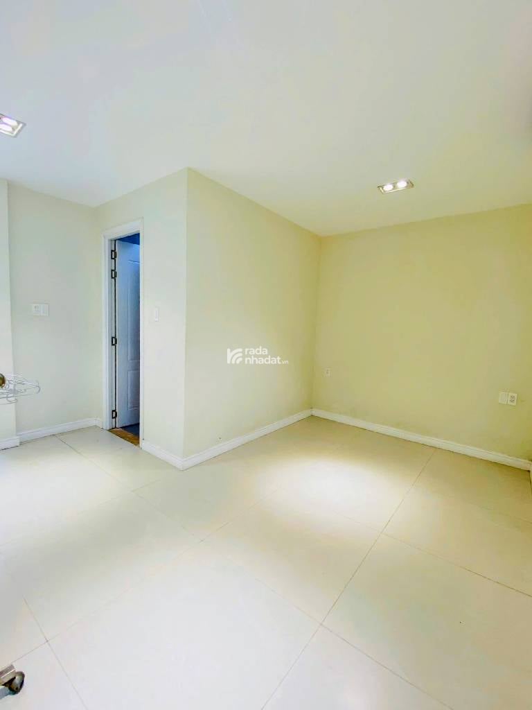 Bán nhà Quận 10 - 4,8 x 17 x 6 tầng - 350m2 sàn - HXH khu phân lô kế Vạn Hạnh Mall 