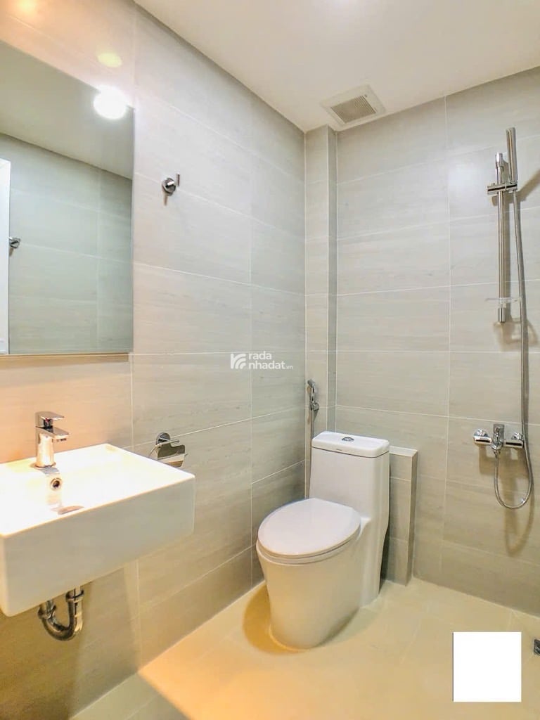 TÂN BÌNH NGAY NHÀ GA T3 - CHDV CAO CẤP - 7 PHÒNG - HẺM TO NHƯ MẶT TIỀN - 5 TẦNG -  CHỈ NHỈNH 12 TỶ.