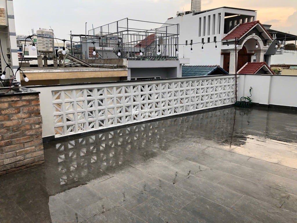 TÂN BÌNH NGAY NHÀ GA T3 - CHDV CAO CẤP - 7 PHÒNG - HẺM TO NHƯ MẶT TIỀN - 5 TẦNG -  CHỈ NHỈNH 12 TỶ.