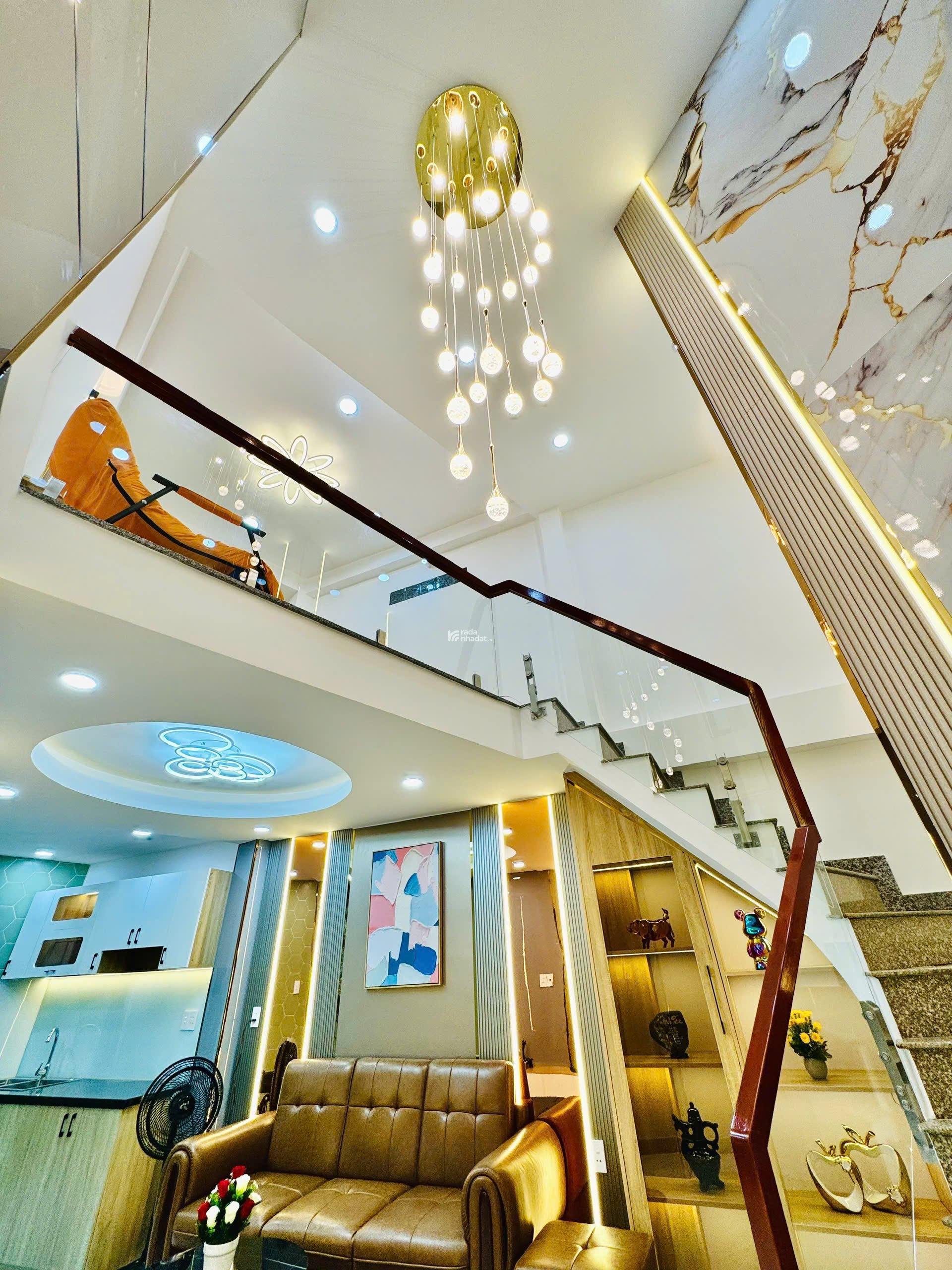 NHÀ ĐẸP FULL NỘI THẤT 4 TẦNG BTCT 4.X TỶ