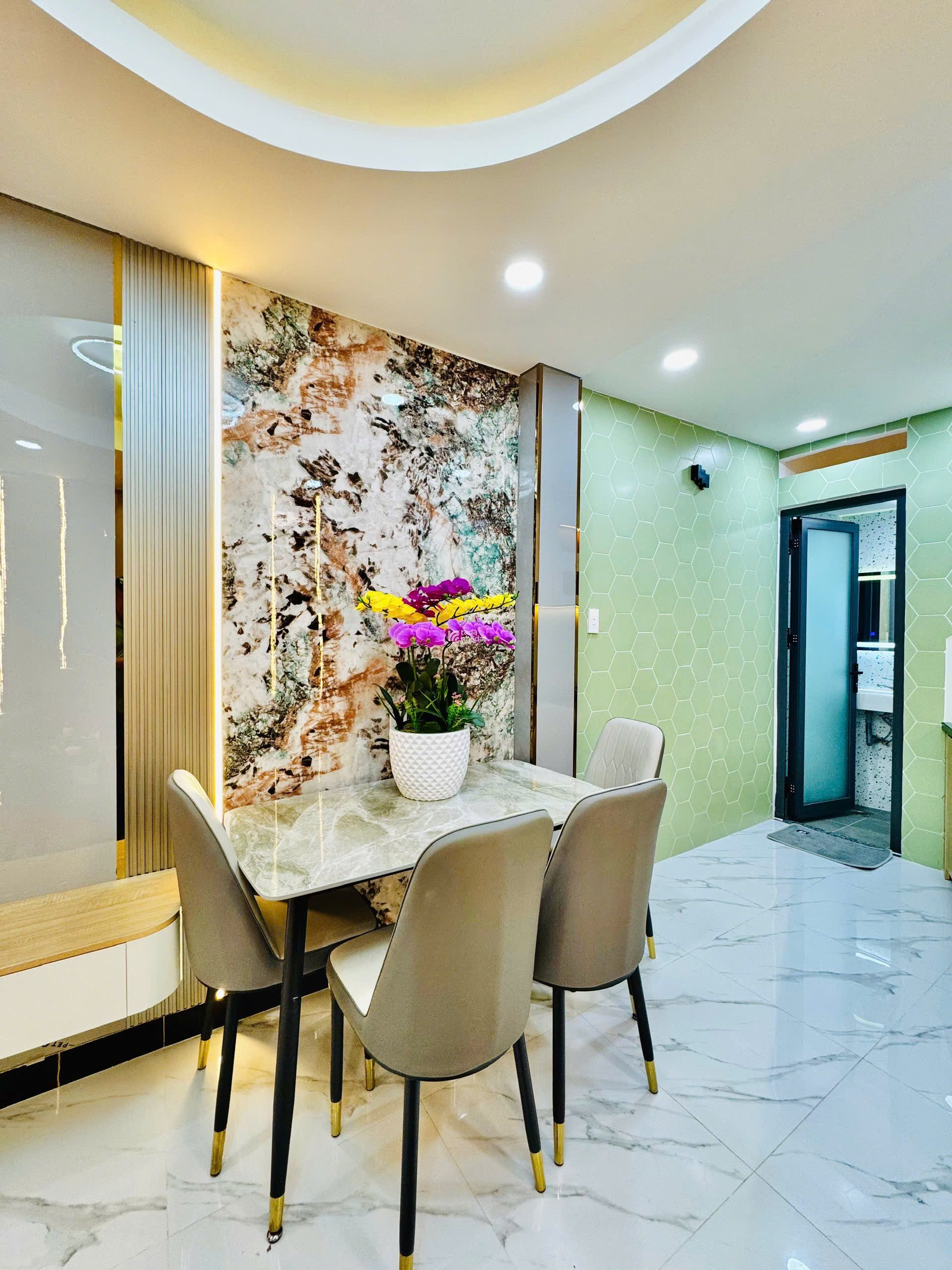 NHÀ ĐẸP FULL NỘI THẤT 4 TẦNG BTCT 4.X TỶ