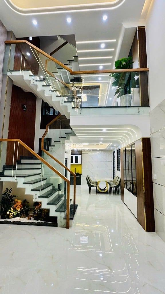 5 TẦNG- LÔ GÓC 2 MẶT THOÁNG CHIẾN LƯỢC BÌNH TRỊ ĐÔNG, BÌNH TÂN DT: 4.5*13.5M - 6 tỷ 850