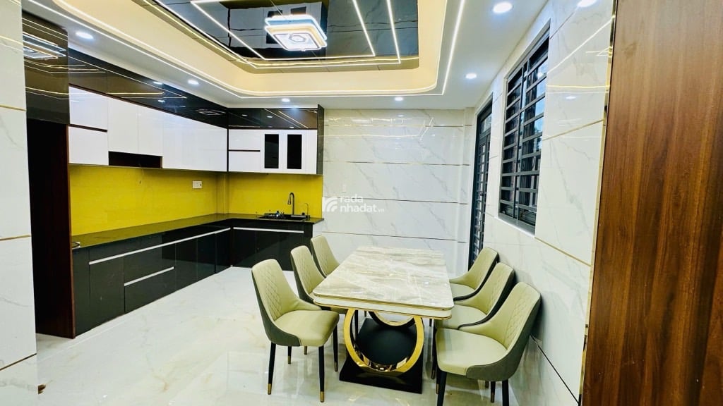 5 TẦNG- LÔ GÓC 2 MẶT THOÁNG CHIẾN LƯỢC BÌNH TRỊ ĐÔNG, BÌNH TÂN DT: 4.5*13.5M - 6 tỷ 850