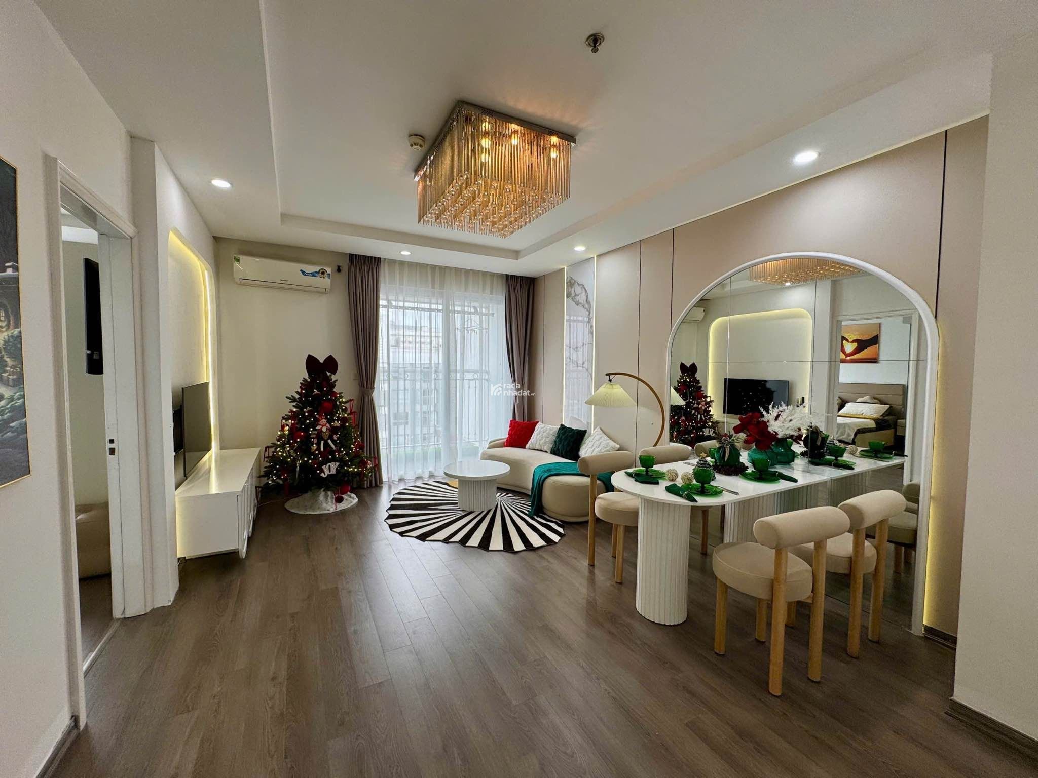 Bán căn 02PN tòa Park 12 , diện tích 70m giá 6,250 tỷ. lh 0977 088 ***