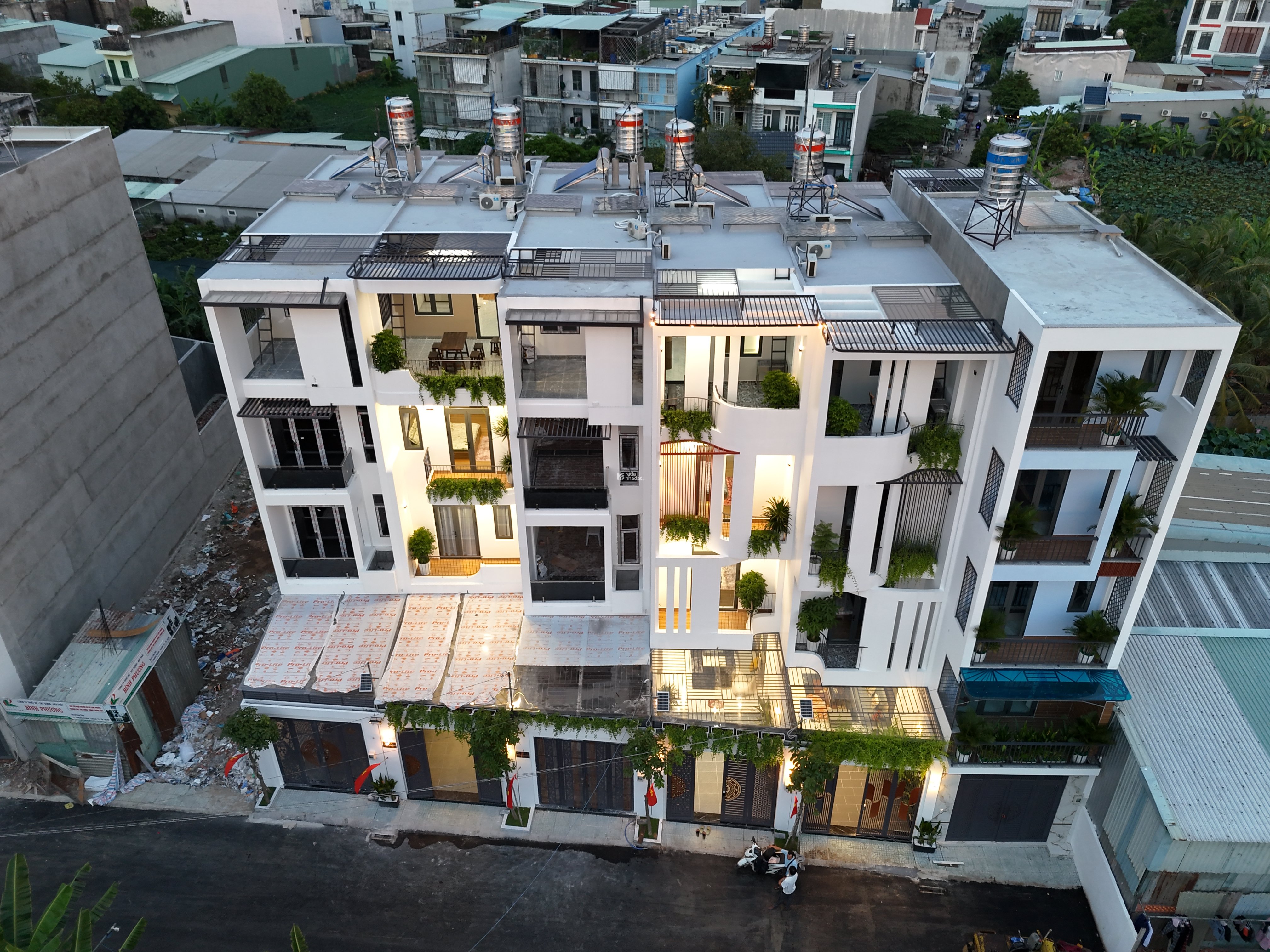 HÀNG MỚI LÊN SÓNG - CĂN ĐẦU TIÊN TRONG DÃY NHÀ PHỐ TX25 - P. THỚI AN - TP.HCM