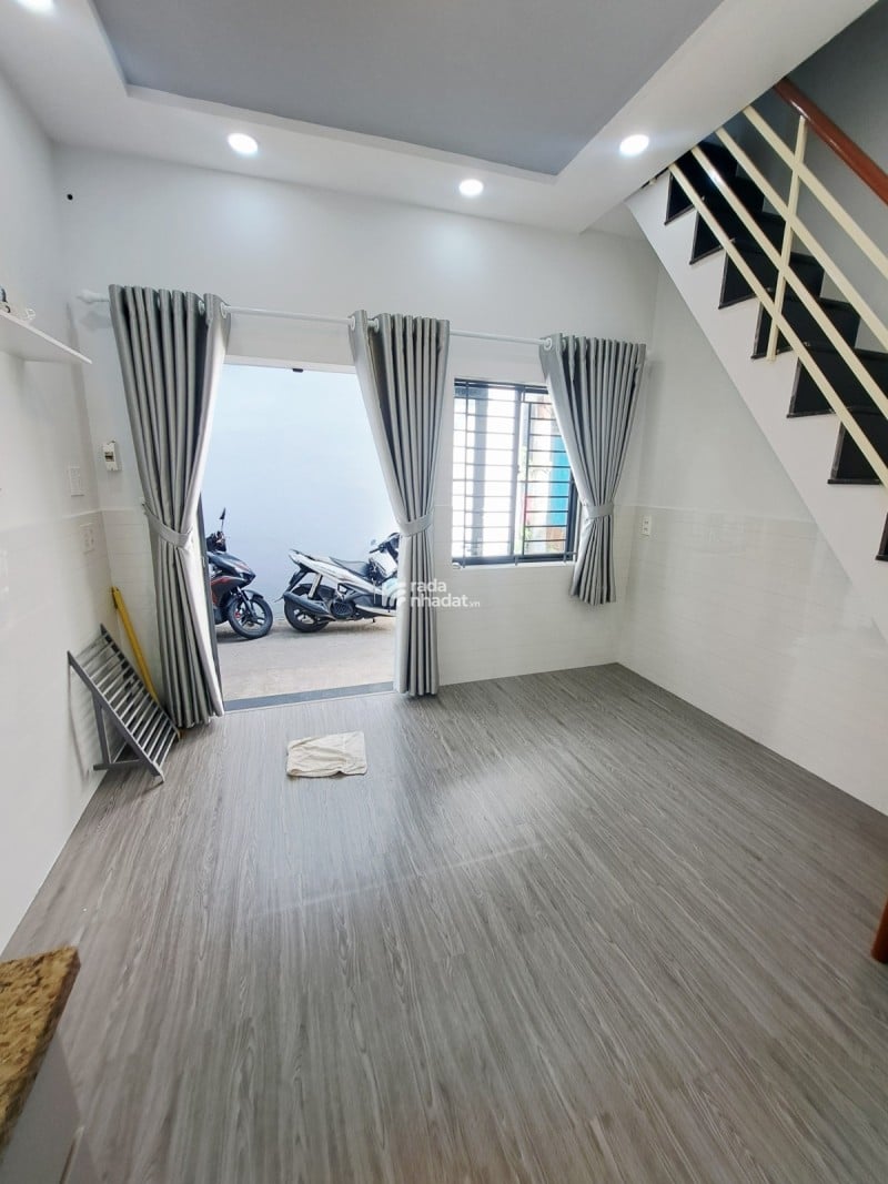 Bán nhà Son Ky Tan Phu 2ty3, hẻm 3m đường TKTQ. Nhà mới 3 tầng.