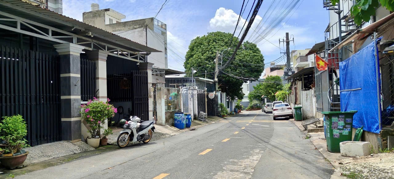 Bán Đất Mặt Tiền Đường 26 Làng Tăng Phú Thủ Đức, 72.1m Tặng Nhà C4, Giá 5.15 Tỷ  