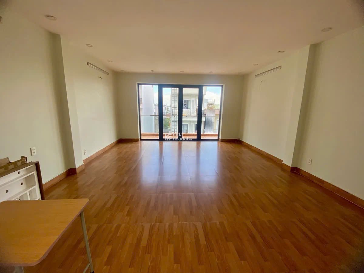 Nhà 4 Tầng, Hẻm 10m Nguyễn Hữu Tiến, 86m2, 5x17.5, tiện ở  KD, giá mềm