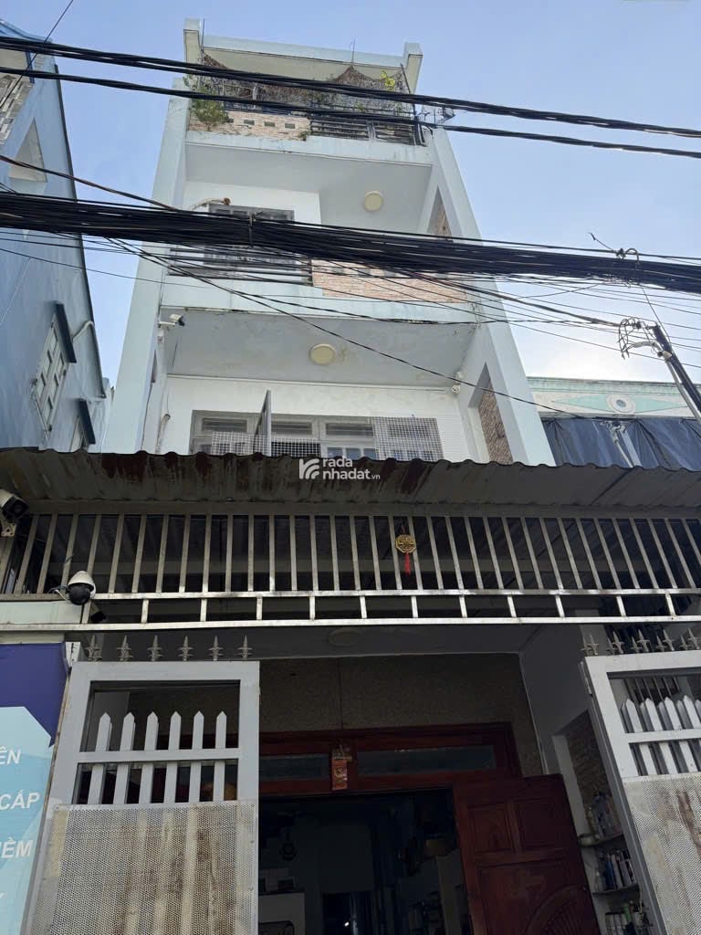 Nhà 4 tầng Tân Trụ  P15  Tân Bình  4x18m  Xe hơi vào nhà  Giá 9.9 Tỷ