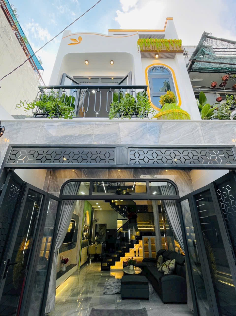 NHÀ NGỘP Bán Gấp 39,2m2 giá 2 tỷ 750 1 trệt 1 lầu Đường Diên Hồng P1  Quận Bthanh HCM