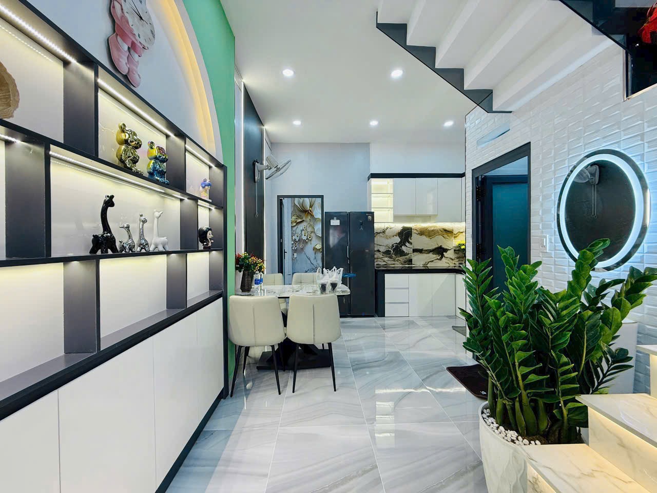 NHÀ NGỘP Bán Gấp 39,2m2 giá 2 tỷ 750 1 trệt 1 lầu Đường Diên Hồng P1  Quận Bthanh HCM