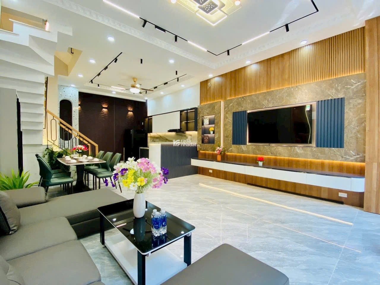 Nhà giá rẻ DT 59,6m2 giá 3tỷ450 đường Lê Quang Định p1 Gò Vấp