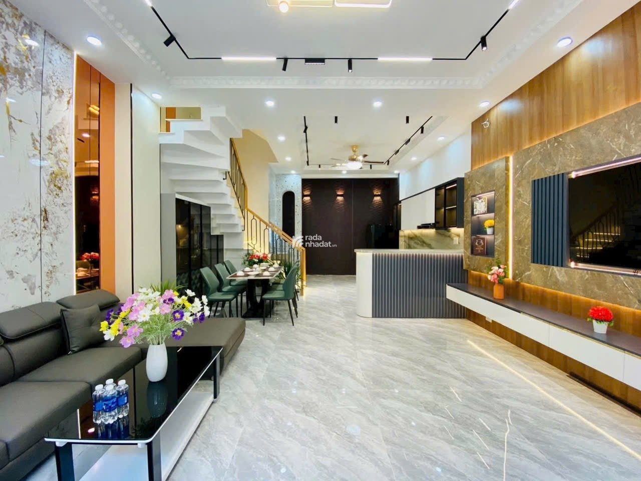 Nhà giá rẻ DT 59,6m2 giá 3tỷ450 đường Lê Quang Định p1 Gò Vấp