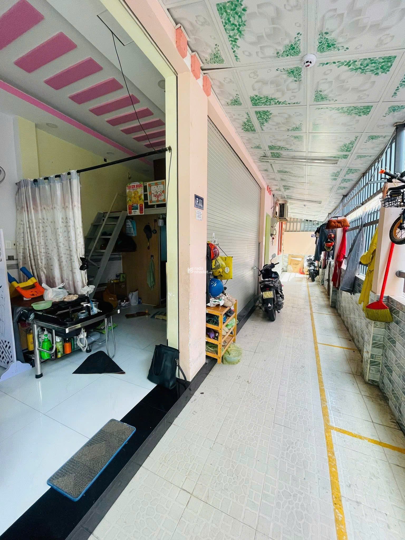 nhà phố 3 tầng cạnh Phú Mỹ Hưng; 5x17m 6PN; thu nhập 300tr/năm; không quy hoạch