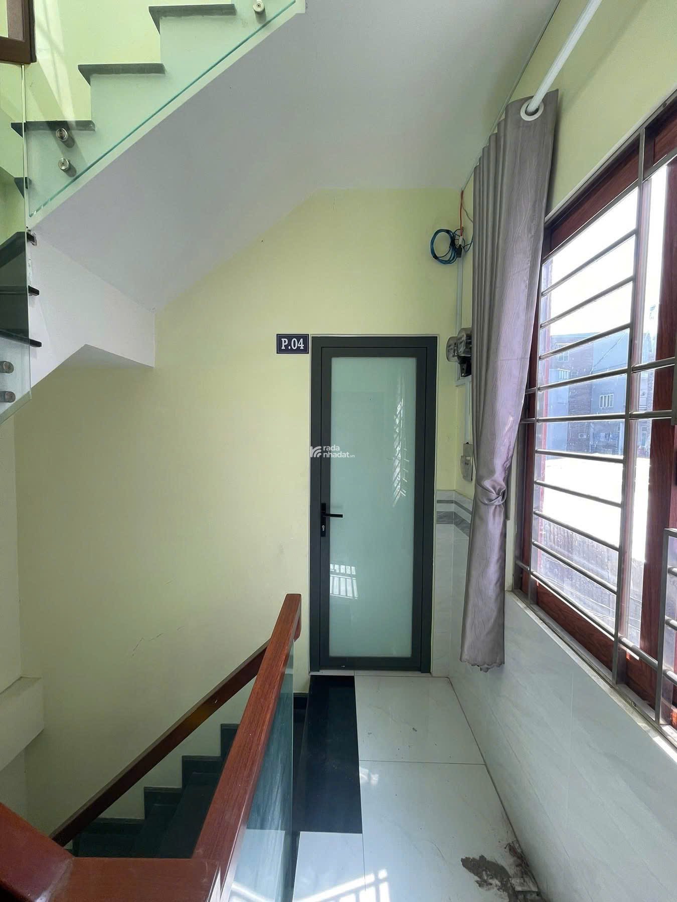 nhà phố 3 tầng cạnh Phú Mỹ Hưng; 5x17m 6PN; thu nhập 300tr/năm; không quy hoạch