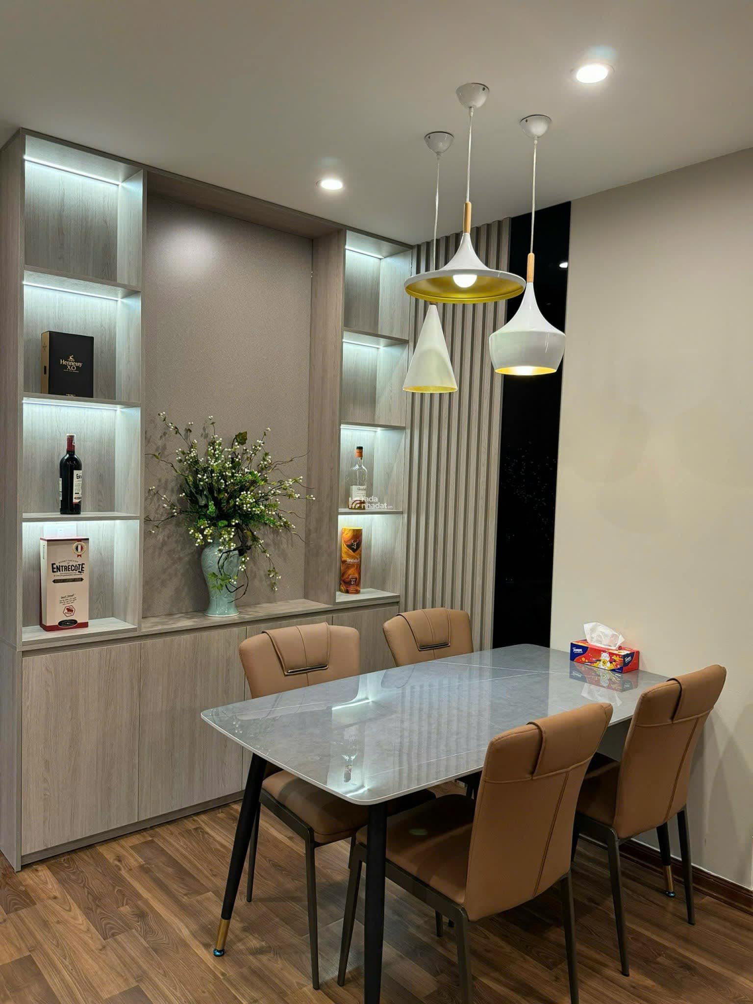 Cho thuê chung cư FLC 36 Phạm Hùng 60m, 2ngủ, 1vệ sinh full đồ giá 11tr tầng cao thoáng mát ở luôn