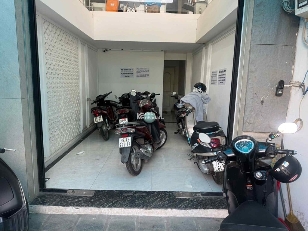 BÌNH THẠNH - CHDV 9PN - 50M2 - 6 TẦNG