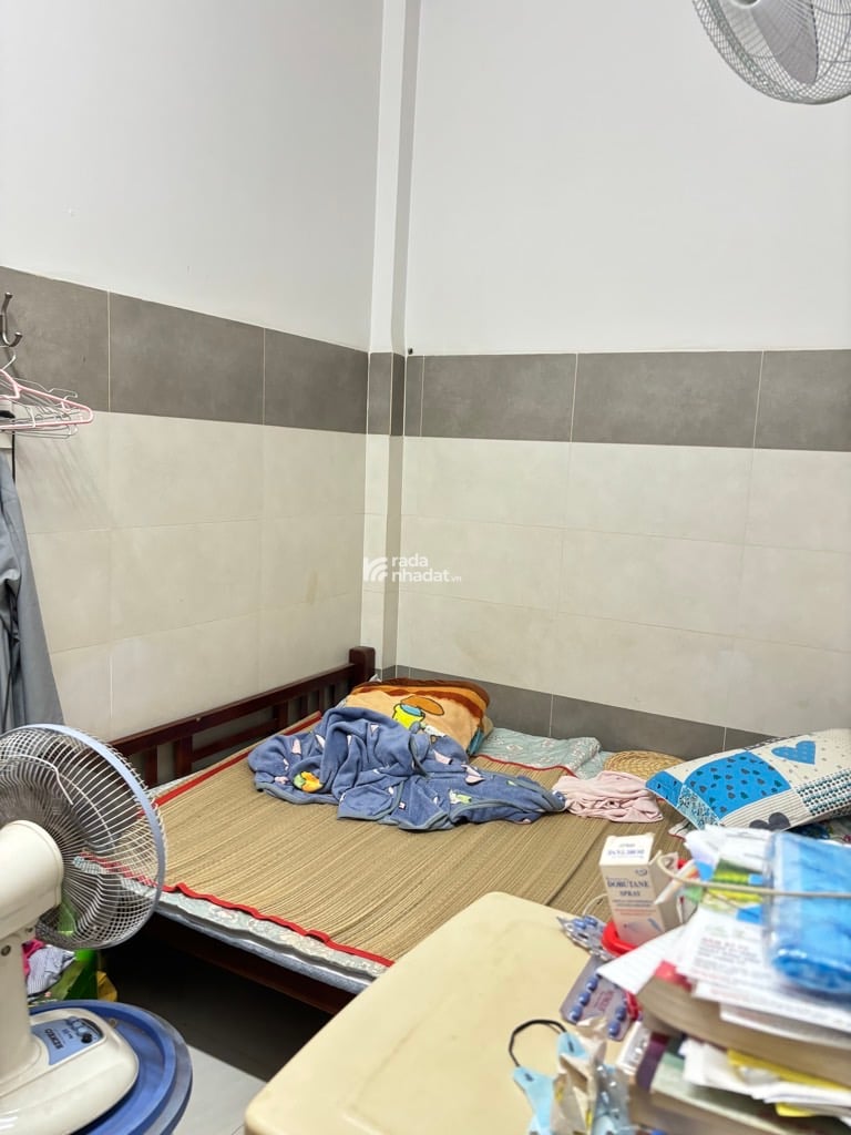 NGAY CHỢ BÀ CHIỂU, VŨ TÙNG, BÌNH THẠNH, 90M2 Ở NGAY. GIẢM 350TR CHỈ CÒN 9.25T TL 