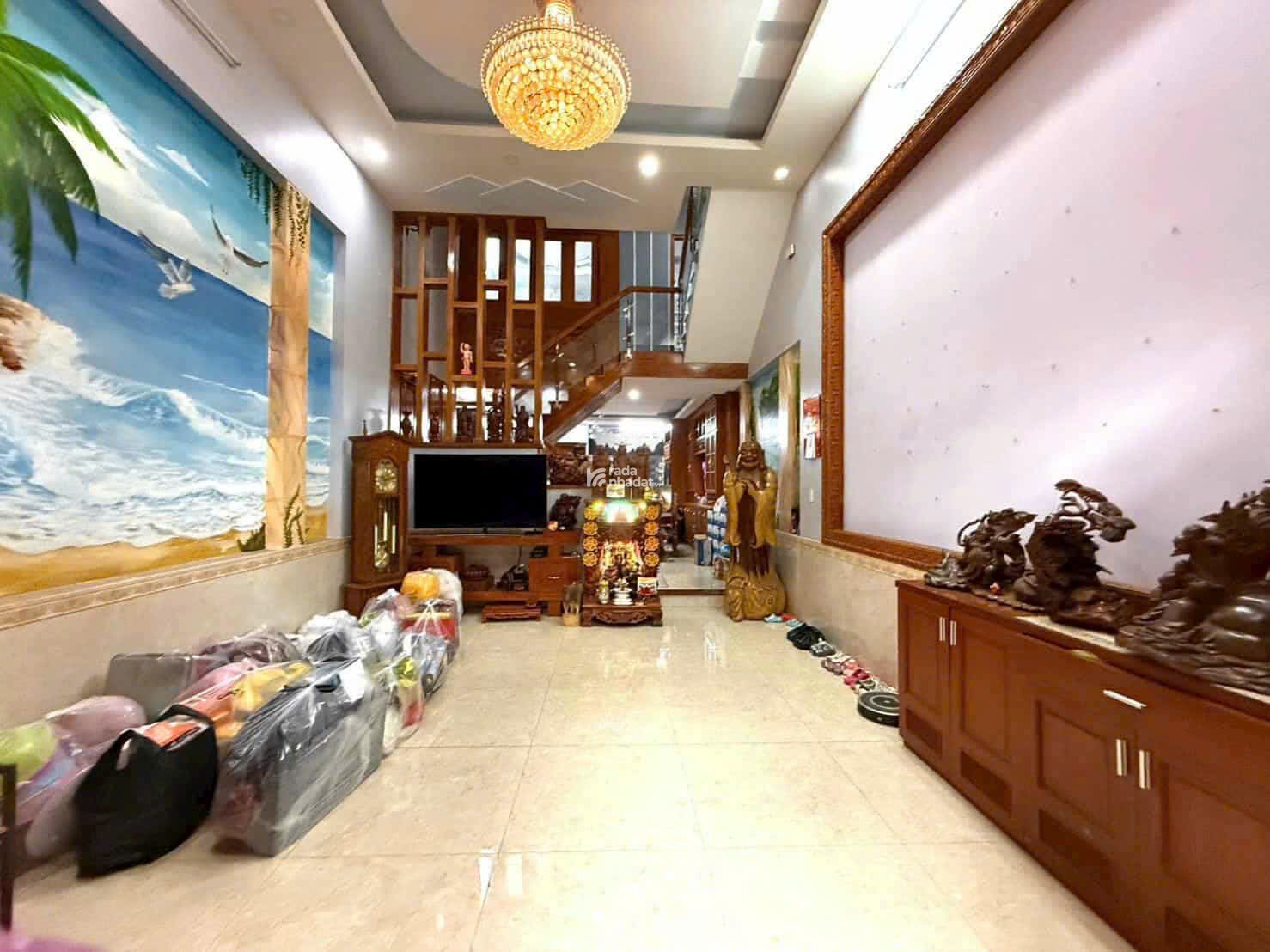 LÊN SÓNG EM NHÀ PHỐ ĐẲNG CẤP- MỘT TRỤC THÔNG - 4 TẦNG - 105M2 - TIỆN KINH DOANH  - CHỈ 11,6 TỶ TL .