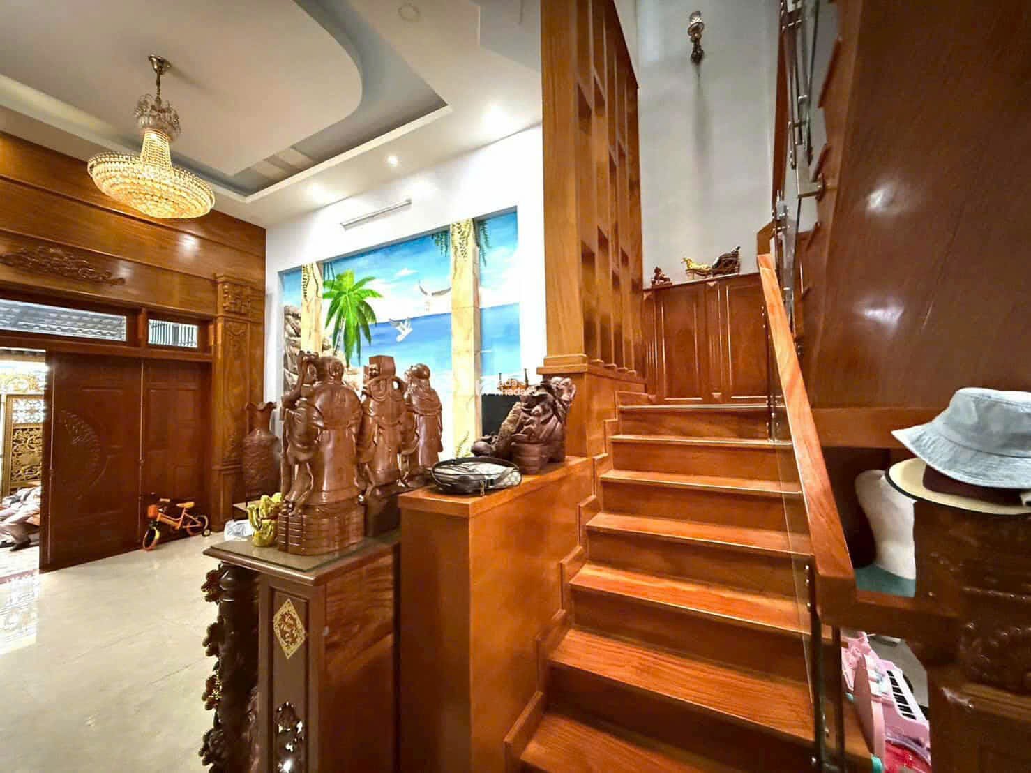 LÊN SÓNG EM NHÀ PHỐ ĐẲNG CẤP- MỘT TRỤC THÔNG - 4 TẦNG - 105M2 - TIỆN KINH DOANH  - CHỈ 11,6 TỶ TL .