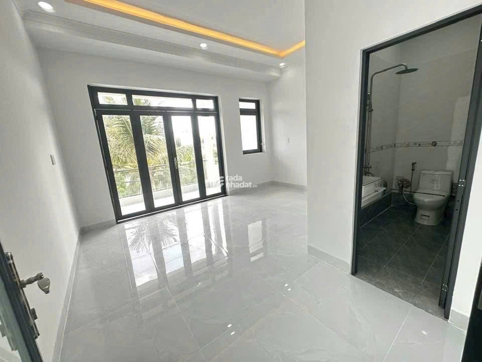 nhà Nguyêncăn 130m gần chợ đệm hoàn công mới 99% 2024 1 trệt 1 lầu đúc