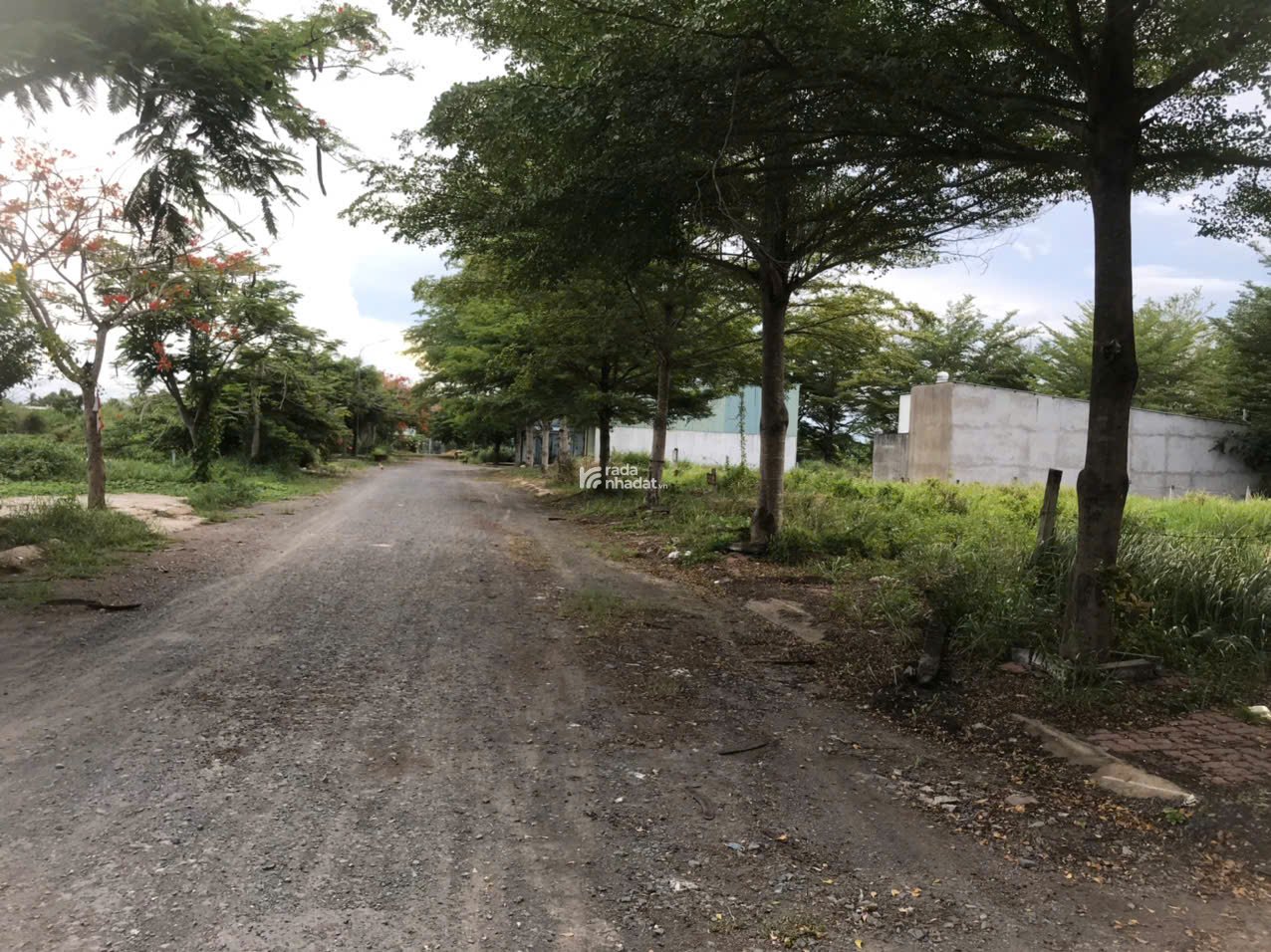 Chính chủ bán lô đất 65m2 Long Hòa ,full thổ cư,đường 12m dân cư đông