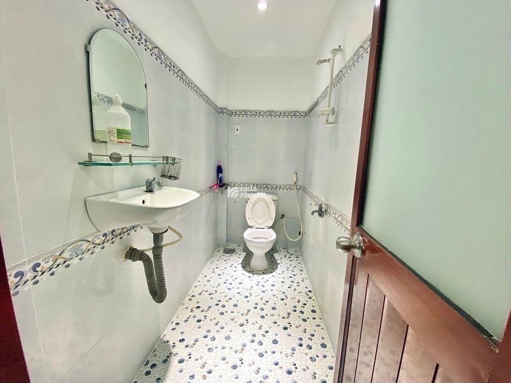  5.8 TỶ – NHÀ 3 TẦNG TÂN PHÚ – HXH 4M – KẾ BIG C TRƯỜNG CHINH – 4PN RỘNG RÃI