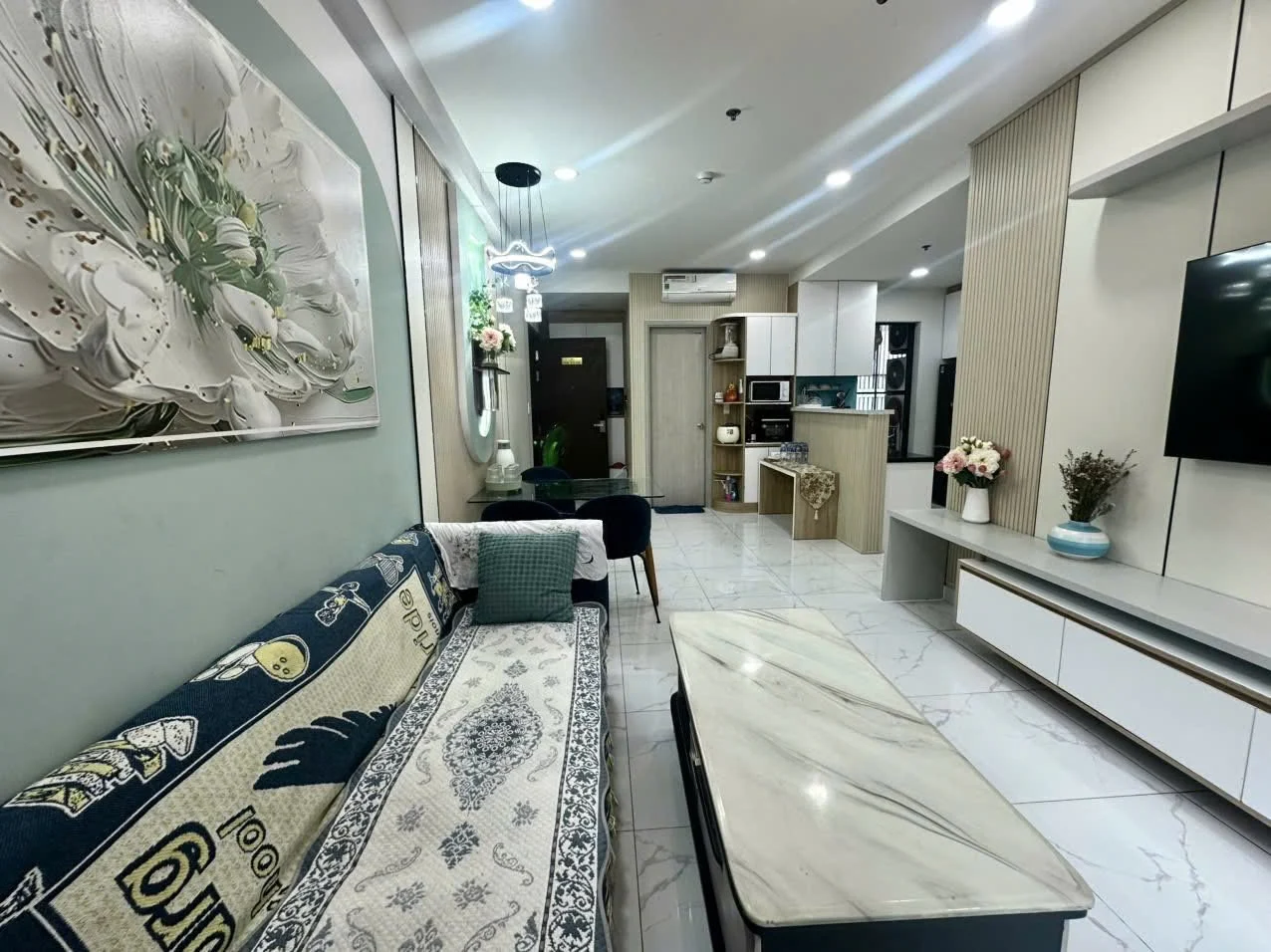 CHO THUÊ CĂN HỘ CHARM CITY DĨ AN 3PN GIÁ TỐT