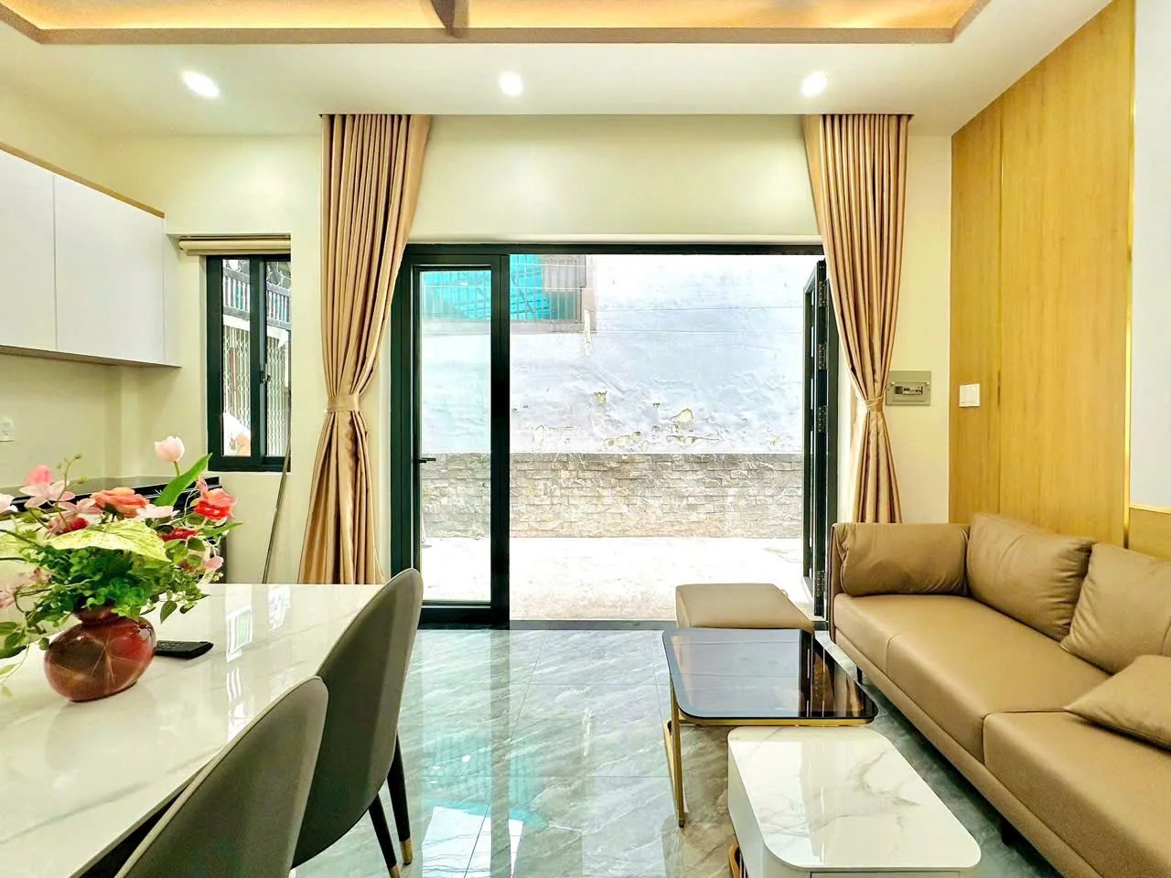 CĂN VILLA MINI LÔ GÓC 2 MẶT TIỀN HẺM CMT8 TÂN BÌNH SÁT QUẬN 10 THÔNG HOÀNG SA (P.5), GIÁ 5.38 TỶ