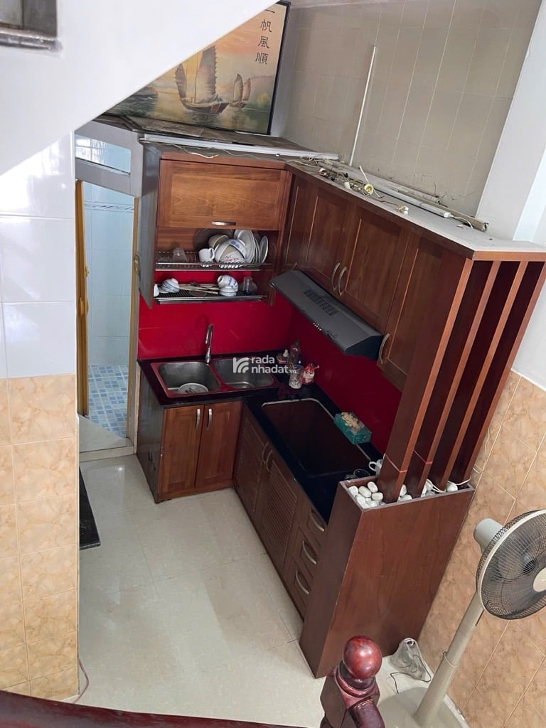 3 TẦNG -ĐẤT THÁNH- P6, Q TÂN BÌNH- GIÁP Q10 - NGAY CÔNG VIÊN LÊ THỊ RIÊNG -DT: 38M2- 5 TỶ 9