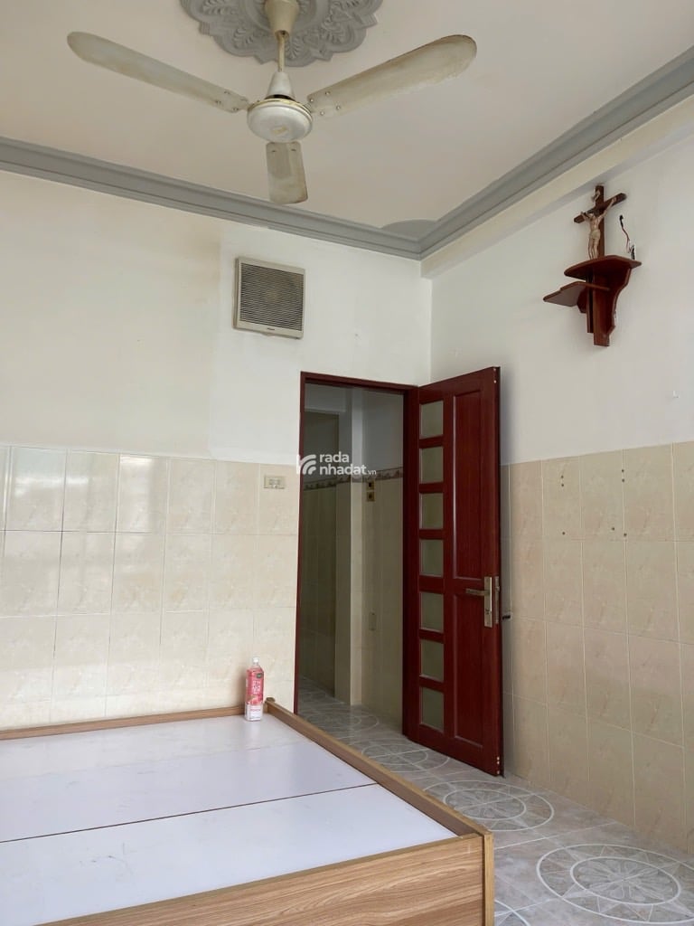 3 TẦNG -ĐẤT THÁNH- P6, Q TÂN BÌNH- GIÁP Q10 - NGAY CÔNG VIÊN LÊ THỊ RIÊNG -DT: 38M2- 5 TỶ 9