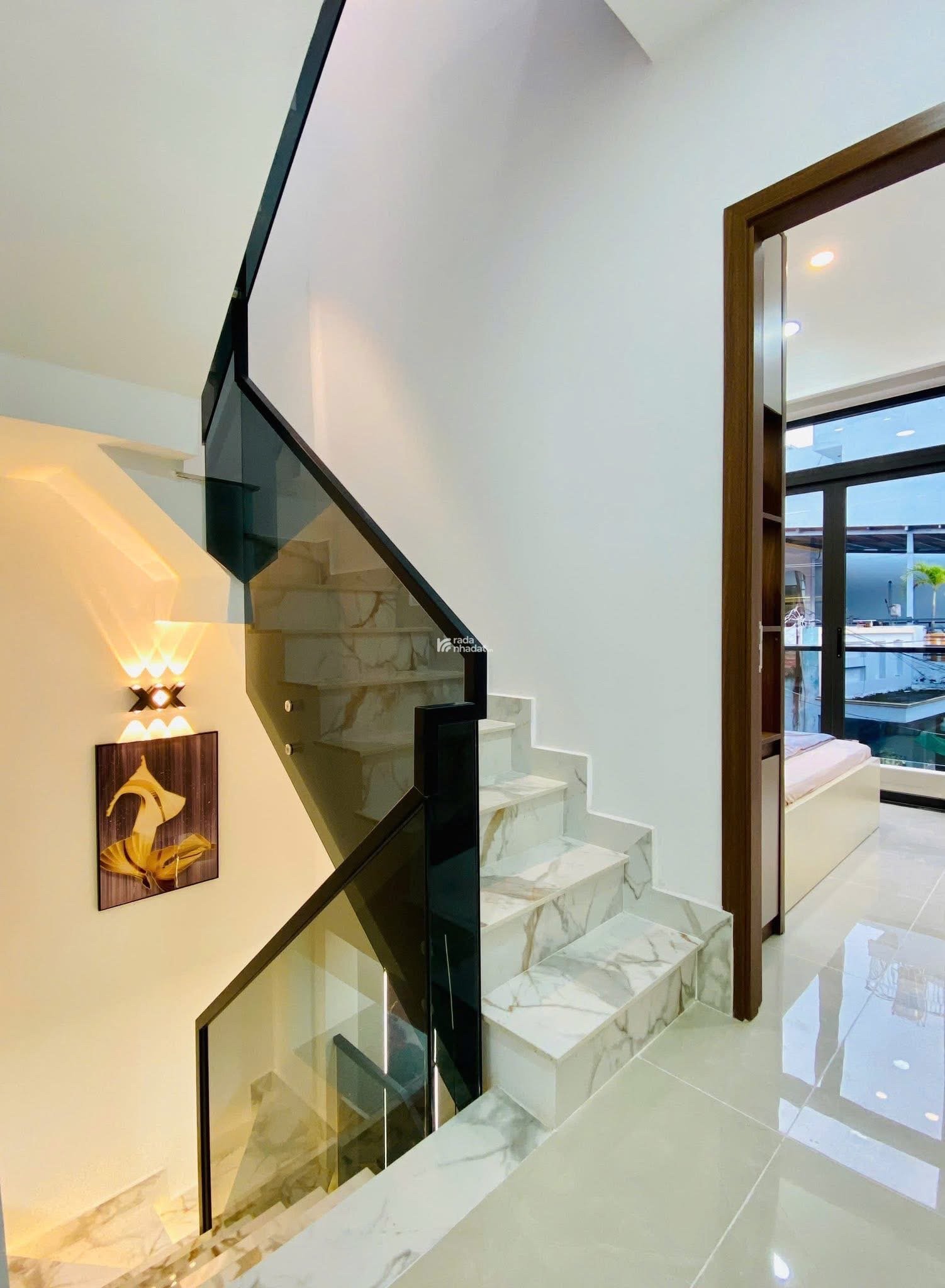 NHÀ ĐẸP 3 TẦNG – TRUNG TÂM GÒ VẤP – HẺM XE HƠI – CHỈ 5.75 TỶ TL