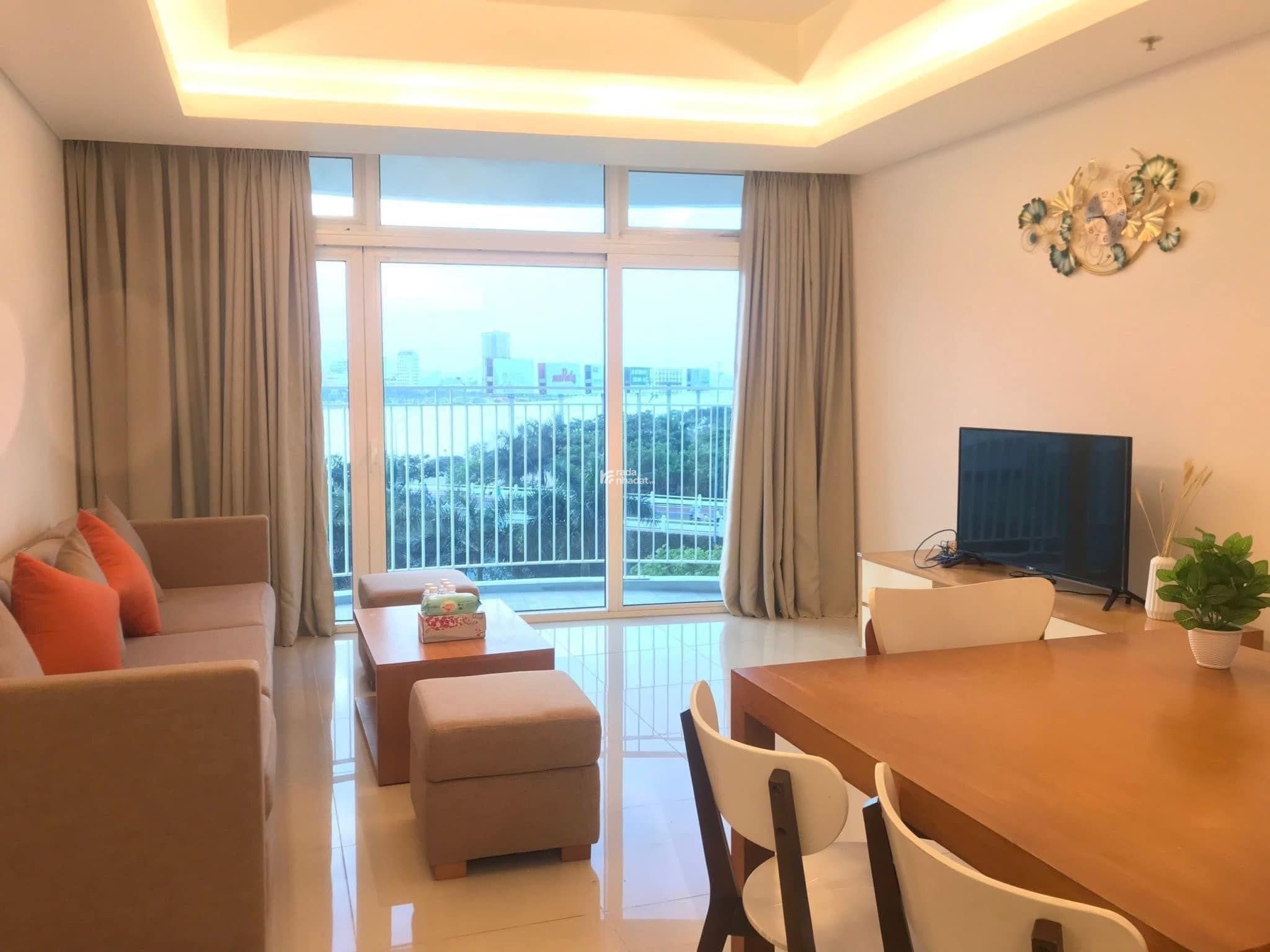 Cho thuê CH Azura 2PN, 104m2 nội thất đầy đủ, đẹp giá 30-35tr/tháng view pháo hoa sông Hàn